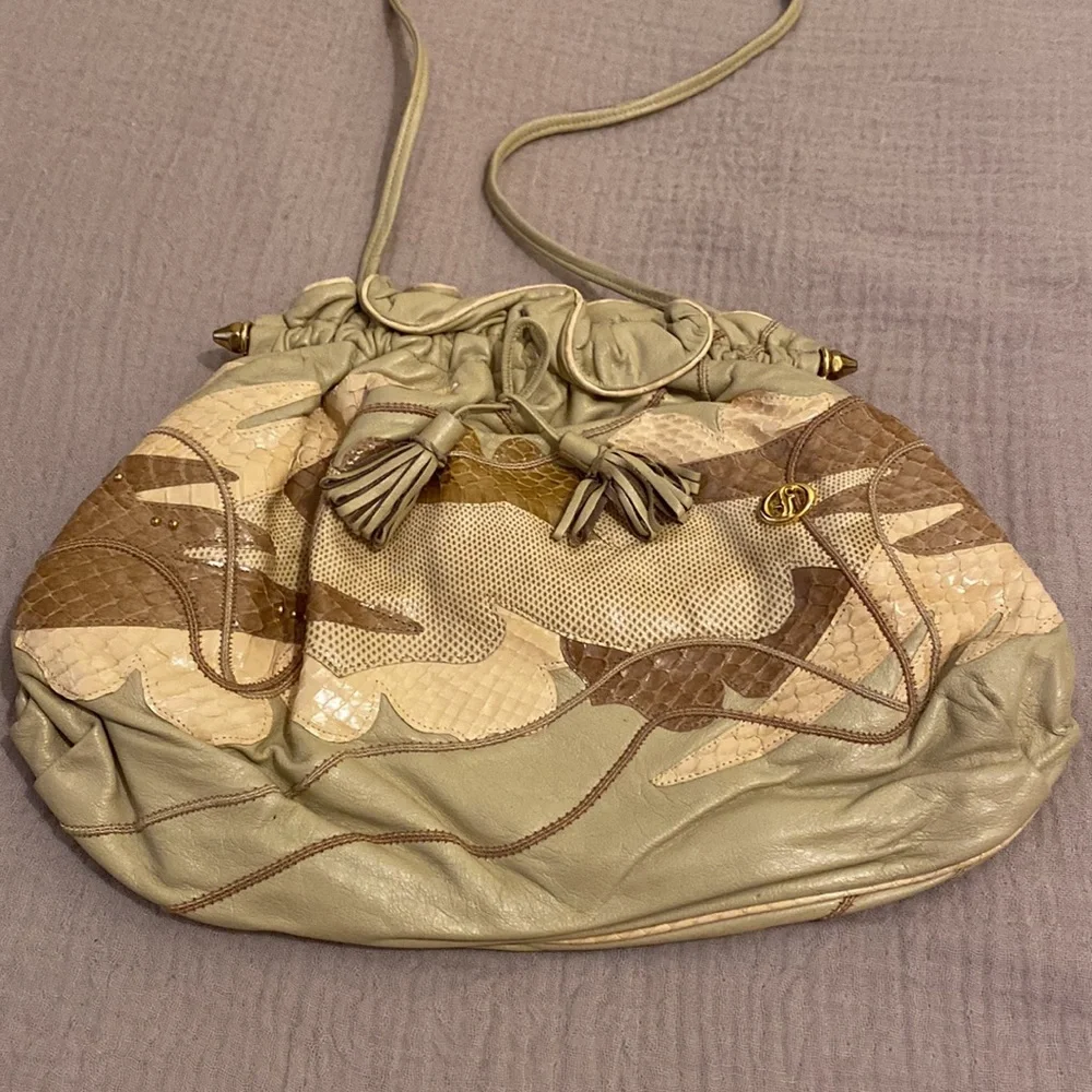 CARLO FIORI OF ITALY Stylish Vintage Beige and Brown Women's Bag